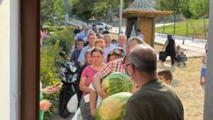 Bilecik’te Karpuz İsyanı: Tarlada 1 Lira, Markette 10 Lira Olan Karpuz Ücretsiz Dağıtıldı