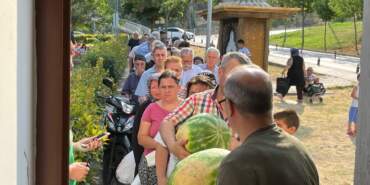 Bilecik’te Karpuz İsyanı: Tarlada 1 Lira, Markette 10 Lira Olan Karpuz Ücretsiz Dağıtıldı