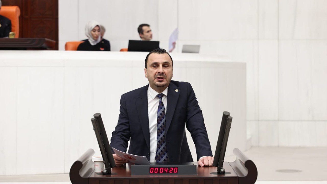 CHP’li Bekir Başevirgen’den Emekli Maaşlarına Zamma Tepki: ‘Bir Haftalık Yaşam Maliyetini Dahi Karşılamıyor’