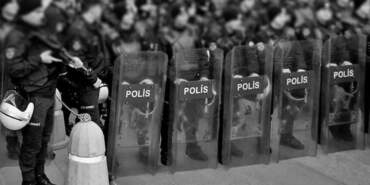 CHP’li Belediyelere Operasyona Tepkiler Çığ Gibi Büyüyor: ‘Patron Çıldırdı’, ‘Cuntanıza Teslim Olmuyoruz’