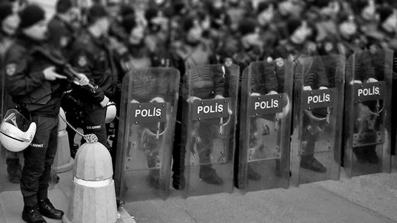 CHP’li Belediyelere Operasyona Tepkiler Çığ Gibi Büyüyor: ‘Patron Çıldırdı’, ‘Cuntanıza Teslim Olmuyoruz’