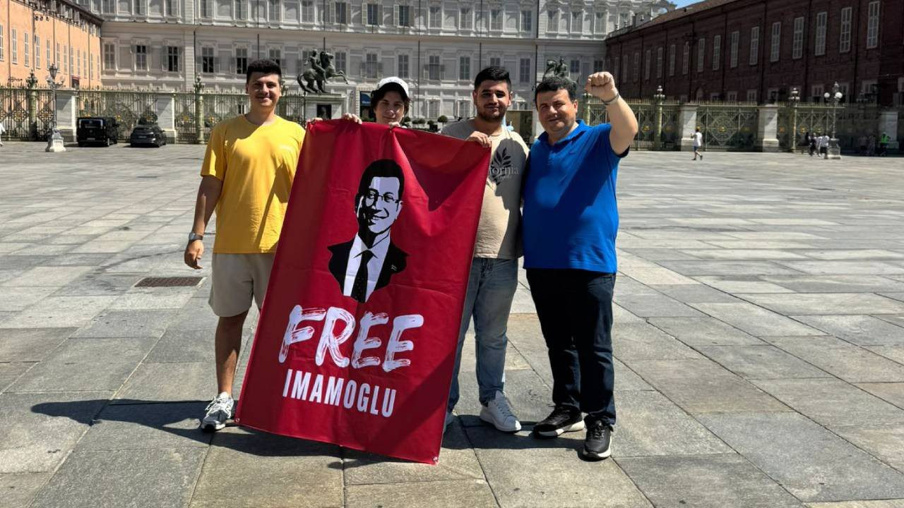 CHP’li Öztürk’ten İtalya’da ‘İmamoğlu’ Protestosu