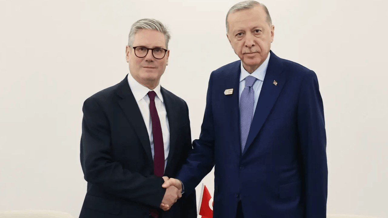 Cumhurbaşkanı Erdoğan İngiltere Başbakanı Starmer ile Görüştü