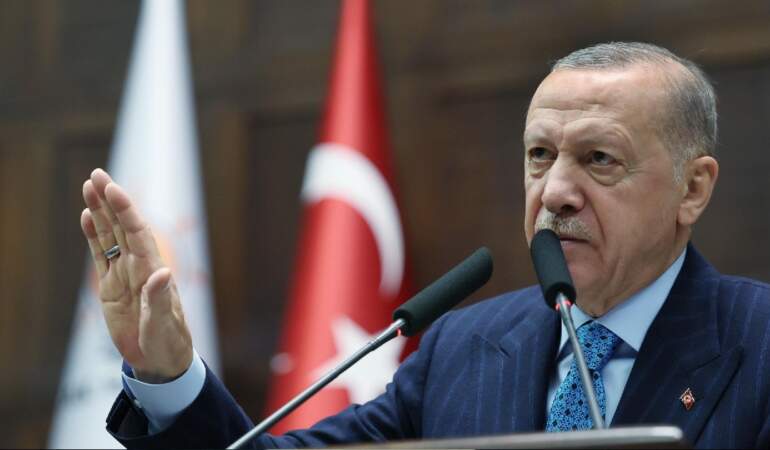 Cumhurbaşkanı Erdoğan’dan Özgür Özel’e LeMan Dergisi Tepkisi