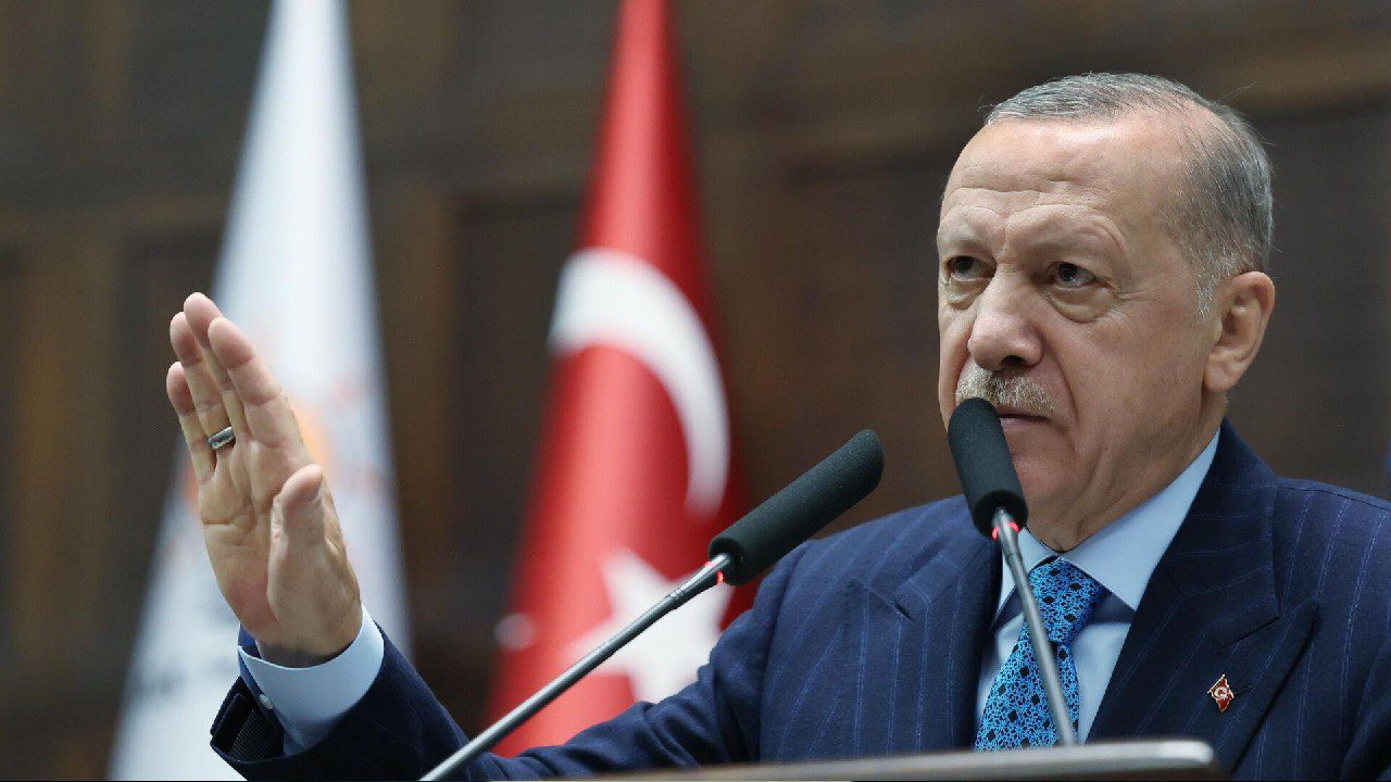 Cumhurbaşkanı Erdoğan’dan Özgür Özel’e LeMan Dergisi Tepkisi