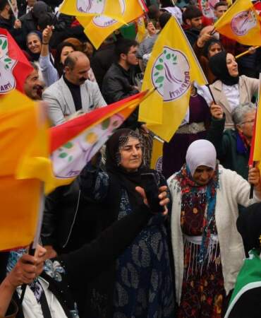 DEM Parti’den Kritik ‘Süreç’ Hamlesi: İsim ve Logo Değişecek mi?