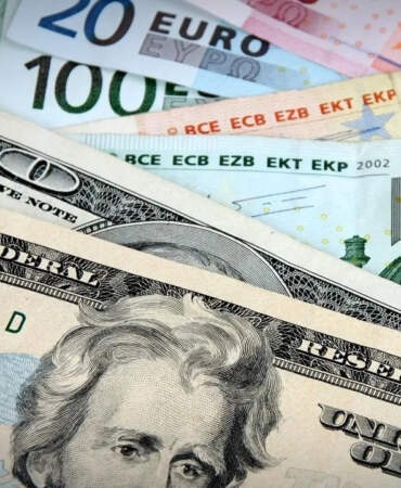 Dolar ve Euroda Tansiyon Yine Fırladı! Döviz Yükselişe Geçti