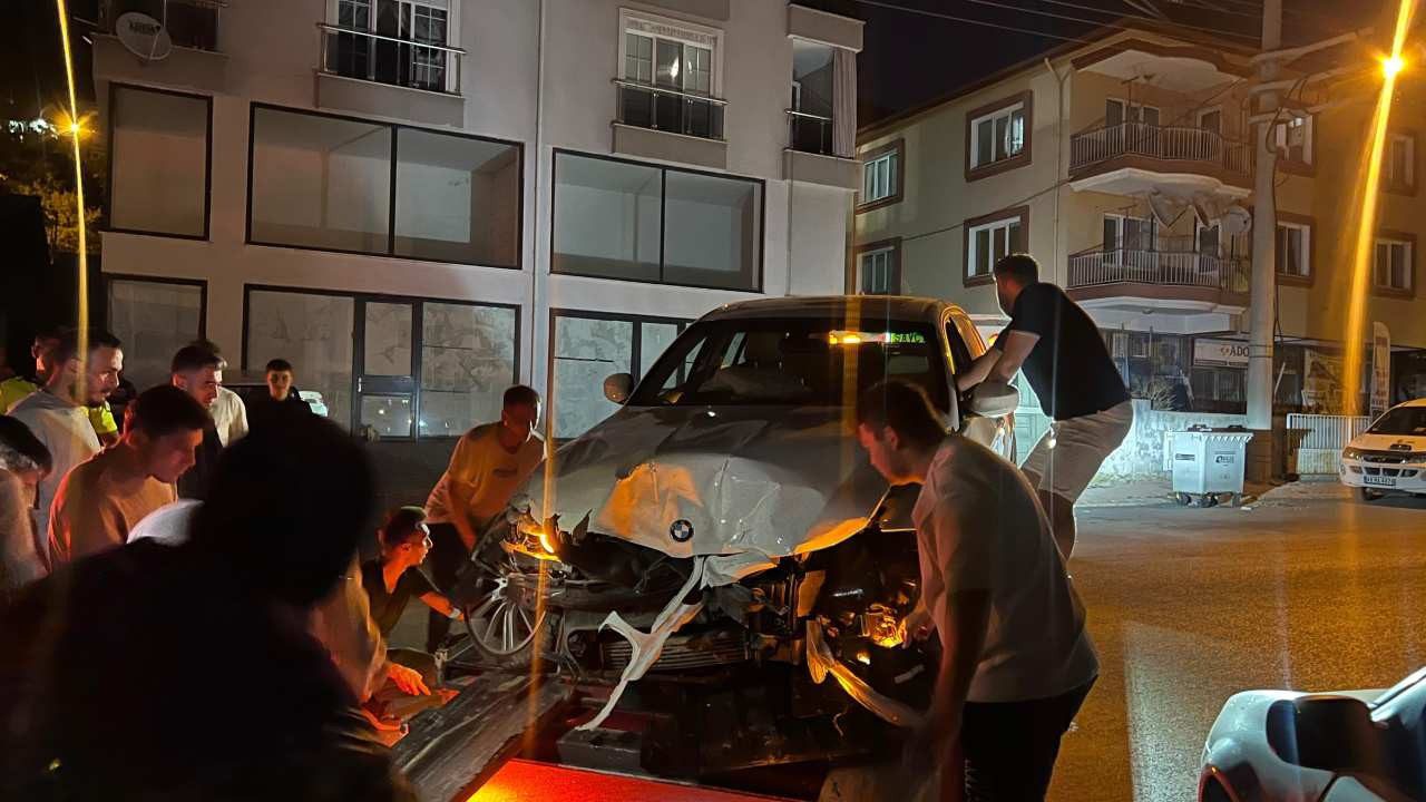 Drift Denemesi Hüsranla Bitti, Hem Kaza Yaptı Hem Ceza Yedi