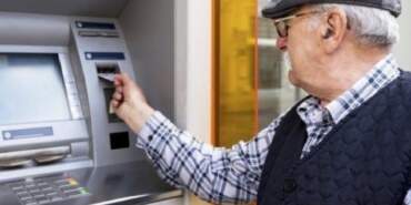 Emeklilerin Zamlı Maaşı Erken Yatacak: Tarih Öne Çekildi! İşte Yeni Ödeme Takvimi