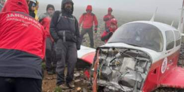 İlk Görüntüler Ortaya Çıktı: Rize’de Düşen Uçağın Enkazı Böyle Bulundu