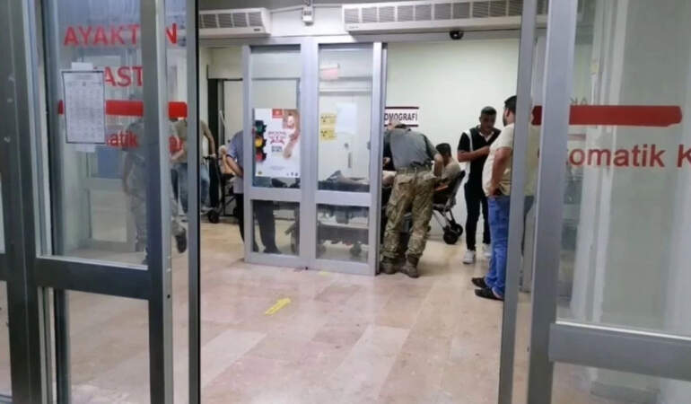 Hatay’da 2 Asker Şehit Oldu: ‘Gıda Zehirlenmesi’ İddiası
