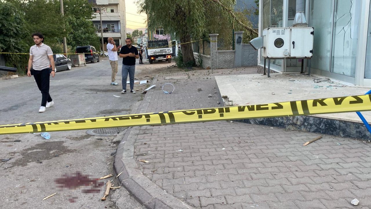 İki Aile Arasındaki Kanlı Kavga: Taş, Sopa ve Demirler Havada Uçuştu