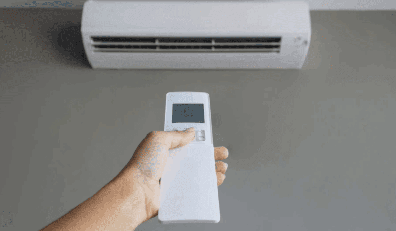 Klimayı Açmadan Önce Bu Tuşa Basın: Etkisini Katlıyor, Elektrik Faturasını Düşürüyor!
