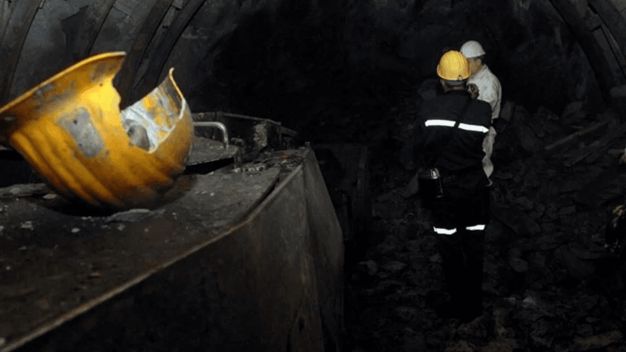 MADEN-İŞ’in Grev Kararının Ertelenmesine Tepki: ‘Hakkını Arayan İşçi mi Milli Güvenliği Tehdit Ediyor?’