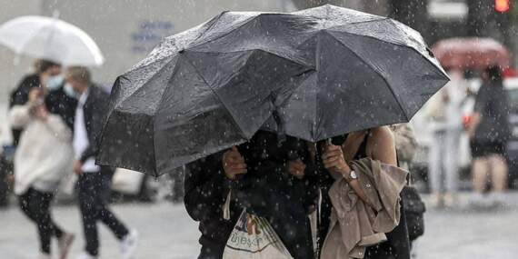 Meteoroloji İl İl Uyardı! Bir Tarafta Kavurucu Sıcak, Bir Tarafta Yağmur Bulutları