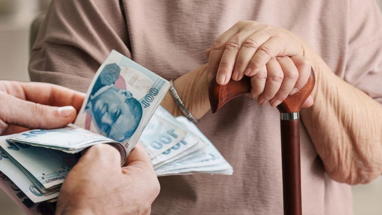 Milyonlarca Emekliyi İlgilendiriyor: Zam Farkı Ödeme Tarihi Belli Oldu!