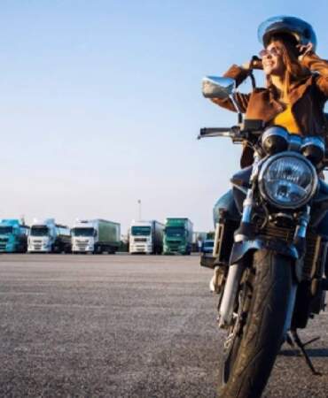 Motosiklet Sürücüleri Dikkat! Ünlü Marka 228 Bin Kask İçin Alarm Verdi