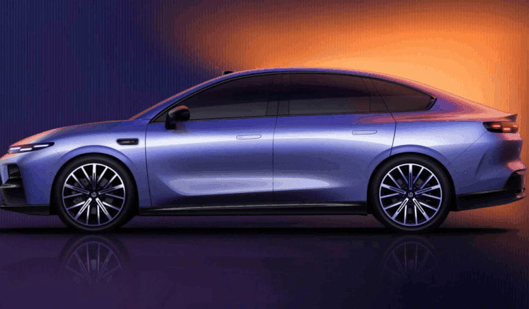 Ne BYD Ne Chery Ne Togg! Vergisiz 500 Bin Liraya Elektrikli Sedan Yollara Düşüyor