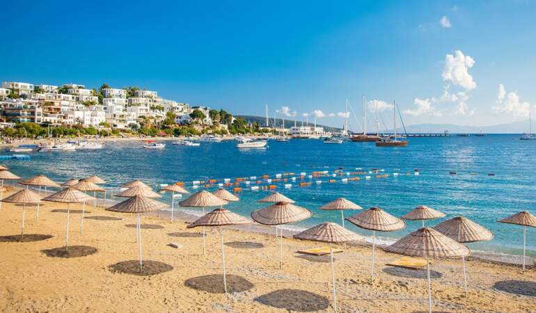 Ne Lahmacun Ne de Şezlong… Bodrum’a Damga Vurdu! 3 Dakikası 5 Bin TL! Sosyetenin Yeni Gözbebeği Oldu