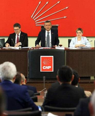 Operasyonların Ardından CHP Teyakkuza Geçti, PM Olağanüstü Toplanacak