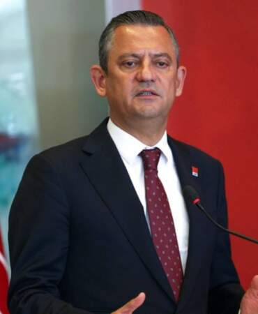 Özel’den AKP’lilere ‘CHP’ye Üye Olun’ Çağrısı: ‘Demokrasiye İmrenen Tüm AKP’lileri Davet Ediyorum’