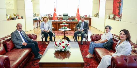 Özgür Özel, KESK Heyetini Kabul Etti