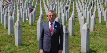 Özgür Özel’den Srebrenitsa Katliamı İçin Anma Mesajı… ‘Unutulan Soykırım Tekrarlanır’