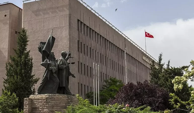 Savcıların şifresiyle UYAP’a girip FETÖ dosyalarını kapatan katibe 1190 yıl hapis talebi