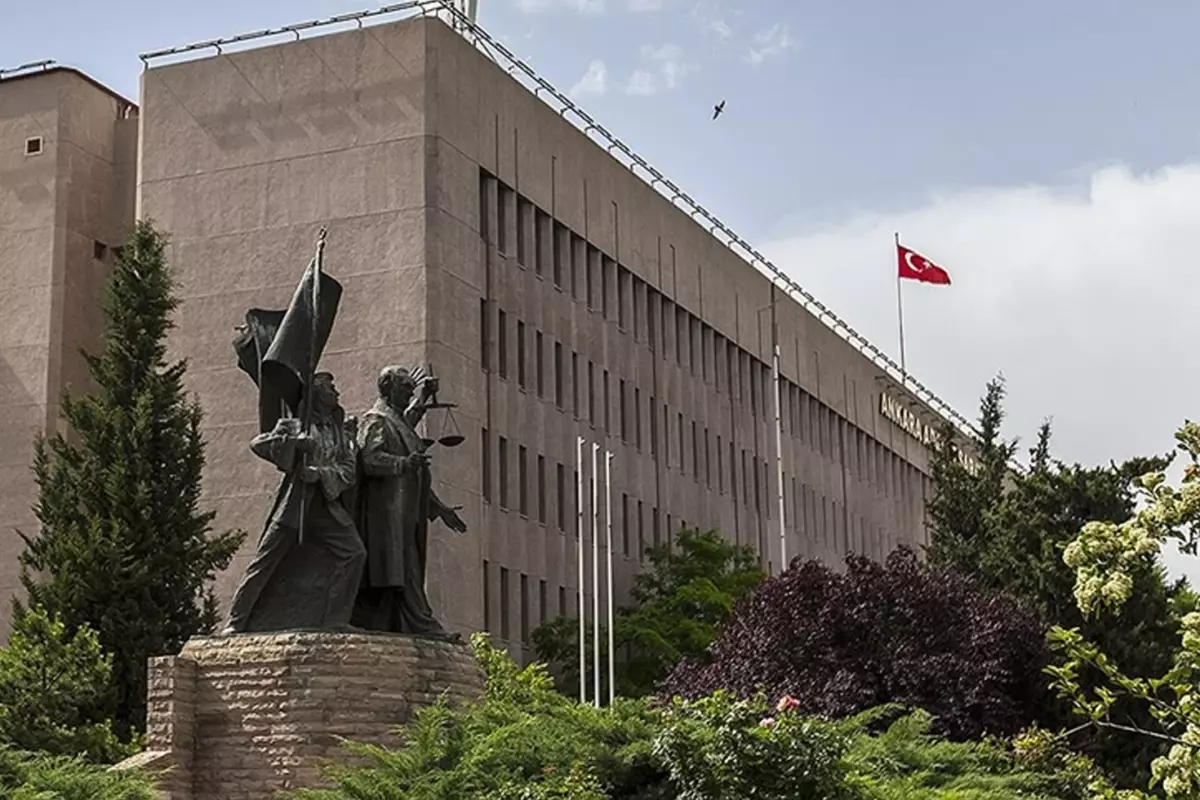 Savcıların şifresiyle UYAP’a girip FETÖ dosyalarını kapatan katibe 1190 yıl hapis talebi