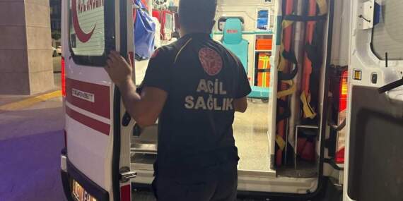 Parkta Düşen Çocuk Yaşam Savaşı Veriyor
