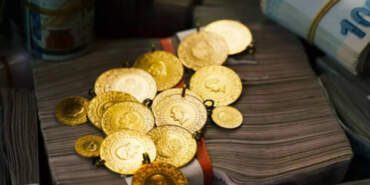 Rekor Üstüne Rekor Kırmıştı! Altın Haftaya Düşüşle Başladı