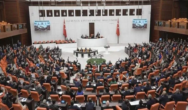 Resmi Gazete’de Yayımlandı: Bazı TBMM Komisyonları Tatilde de Çalışacak