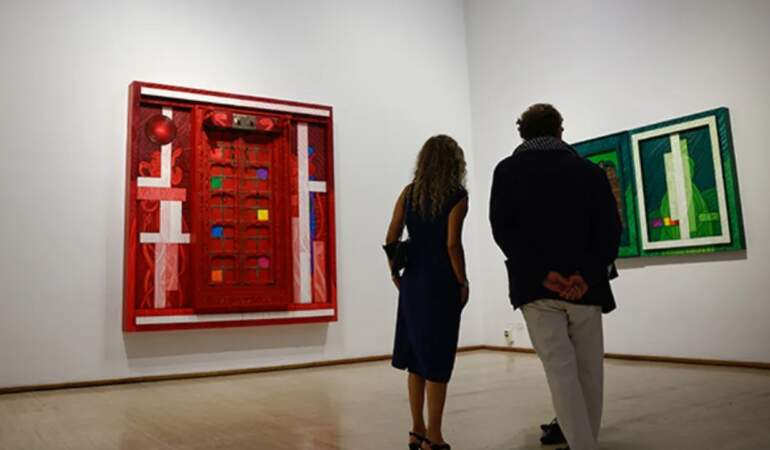 Roma’da Bir İlk! İş ve Sanat Camiası Sanatçı Ahmet Güneştekin’in Sergisine Akın Etti