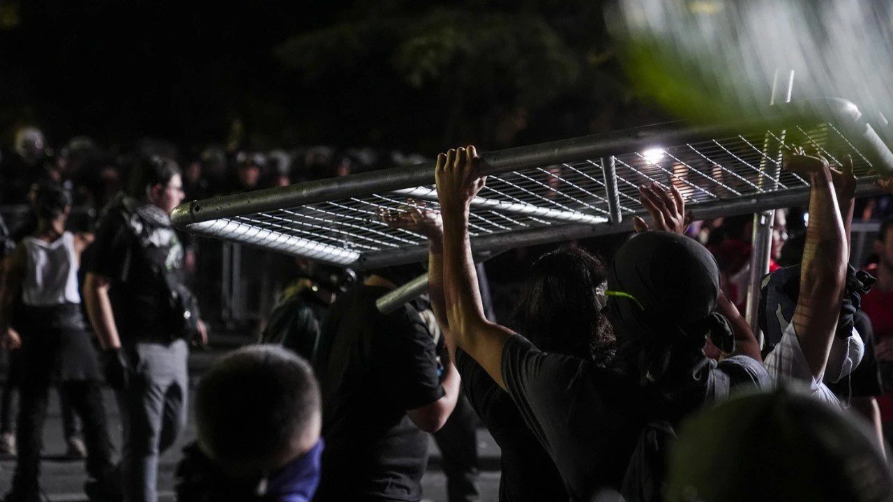 Saraçhane Eylemlerinde Gözaltına Alınan 34 Kişi Adliyeye Sevk Edildi