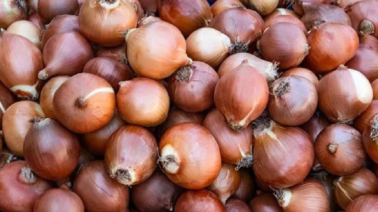 Soğanları Sakın Bu Sebzeyle Birlikte Saklamayın! İkisi Birbirini Çok Hızlı Çürütüyor