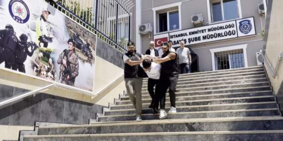 Şoke Eden Olay: Arkadaşını Öldürdü, Bavulun İçinde Saklanırken Yakalandı