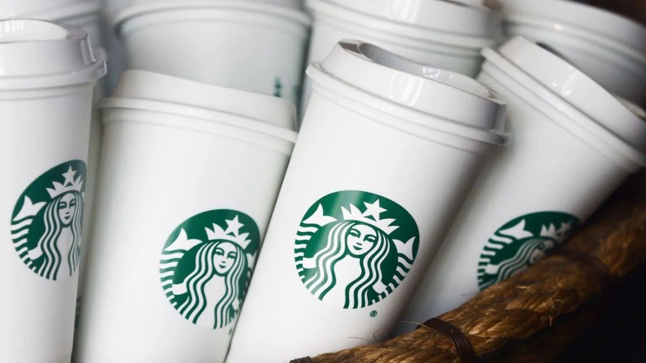 Starbucks’a Asyalı Talip Oldu! Teklif Edilen Rakam Hayrete Düşürdü