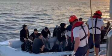 Sürüklenen Göçmen Botu Didim Açıklarında Kurtarıldı