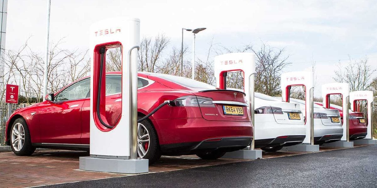 Tesla'dan 'Sonunda' dedirten yenilik! Supercharger sorunu artık tarihe karışıyor: O özellik yakında geliyor