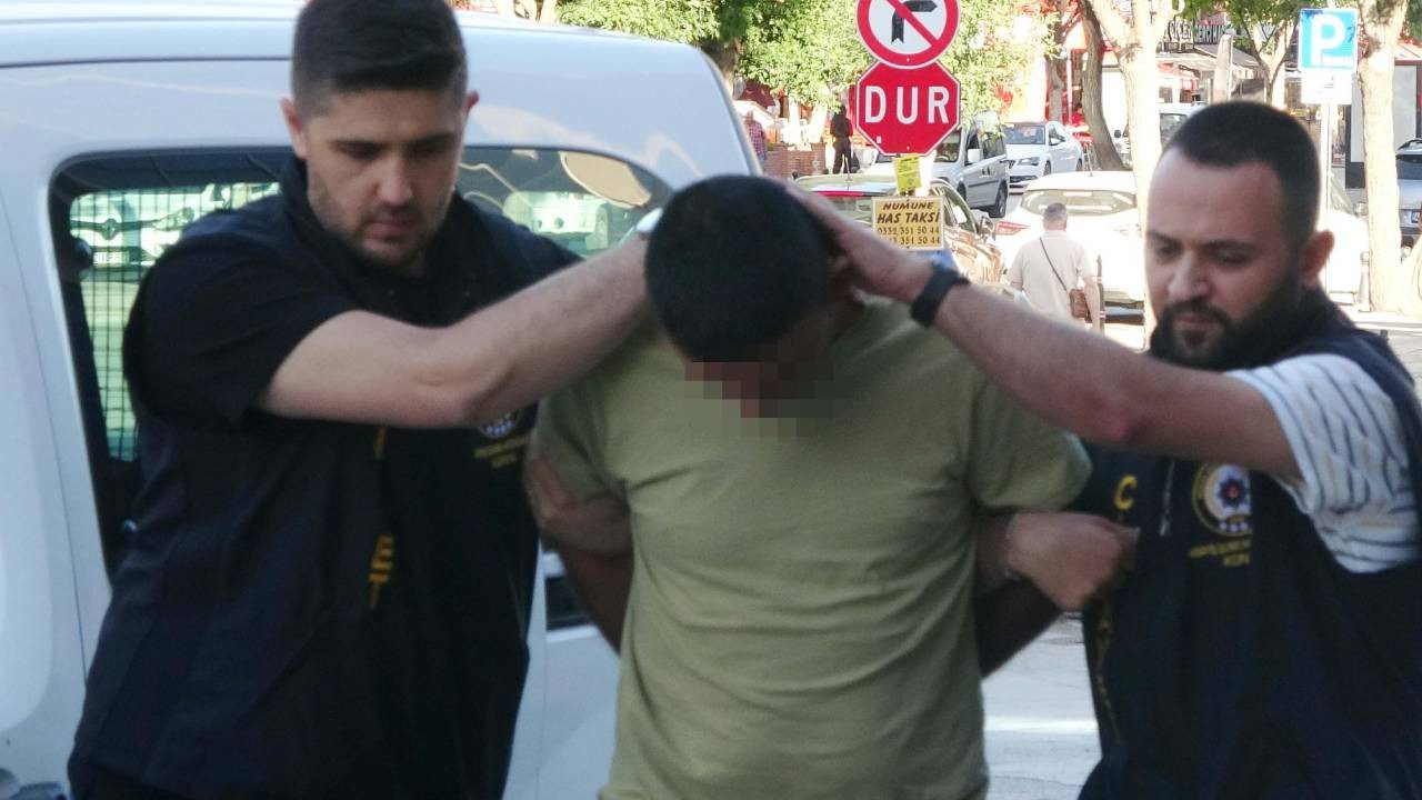 Tırdaki Yangının Altından Vahşet Çıktı: Başından Vurup Kafasını Kesti, ‘Namus Meselesi’ Dedi