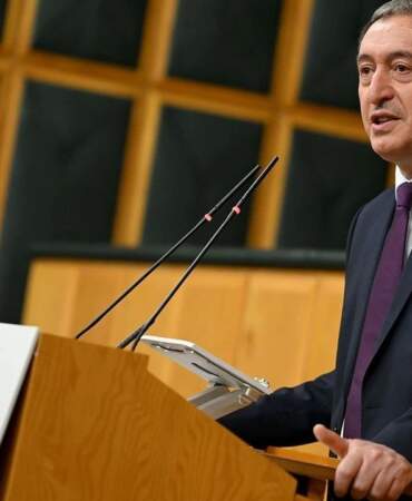Tuncer Bakırhan’dan Eleştirilere Yanıt: ‘Sen Bunu Dün Yaşadın, Biz Yıllardır Yaşıyoruz’