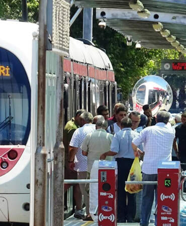 Toplu Taşıma Ücretlerine Büyük Zam! Şoförler Sevinçli, Vatandaşlar Tepkili
