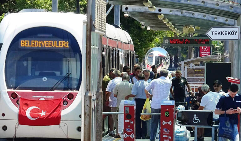 Toplu Taşıma Ücretlerine Büyük Zam! Şoförler Sevinçli, Vatandaşlar Tepkili