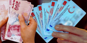 Zaman Daralıyor! Eski Ehliyetle Direksiyona Oturan Yandı: Yenileme Ücretinde Dudak Uçuklatan Artış