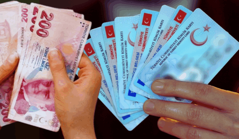 Zaman Daralıyor! Eski Ehliyetle Direksiyona Oturan Yandı: Yenileme Ücretinde Dudak Uçuklatan Artış