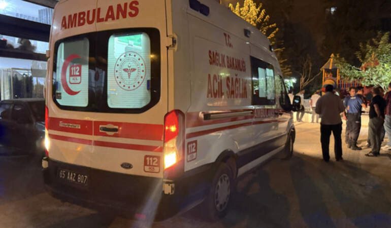 16 Yaşındaki Çocuk Parkta Ölü Bulundu!