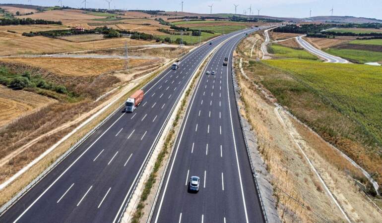 2,5 saatlik yolculuk 18 dakikaya düşüyor! Otoyol çalışmaları son aşamada