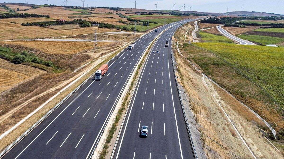 2,5 saatlik yolculuk 18 dakikaya düşüyor! Otoyol çalışmaları son aşamada