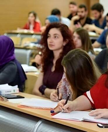 Üniversite kontenjanları şoke edici derecede düştü! Yükseköğretimde son yıllarda yapılan en büyük değişim
