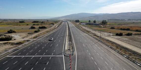 2 saatlik yol 55 dakikaya indi, milyarlarca lira cepte kaldı! Ege’nin yeni otoyolunun müjdesini Bakan Uraloğlu verdi